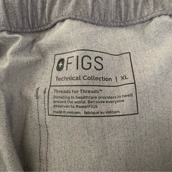 Figs dark grey cargo straight leg scrub pants - Picture 8 of 8